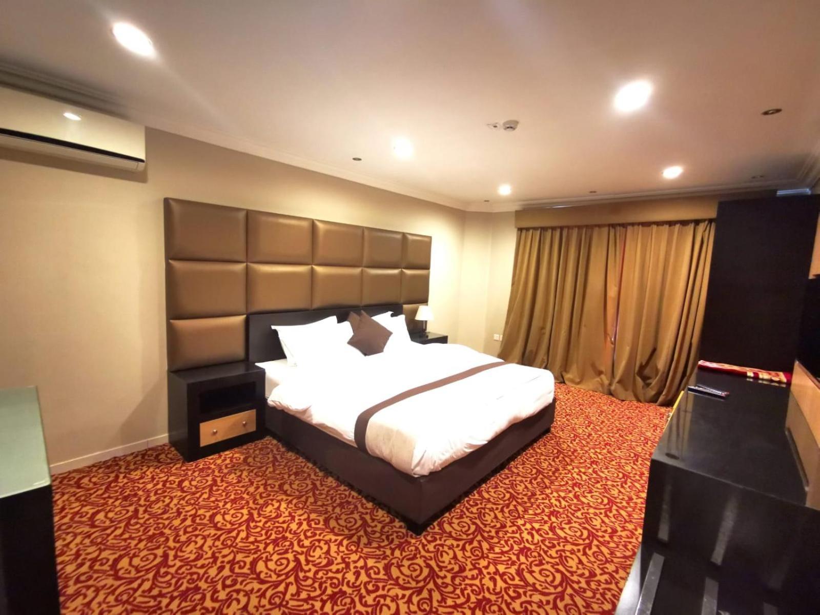 Ashbonh Hotel Suites Riyadh Bagian luar foto