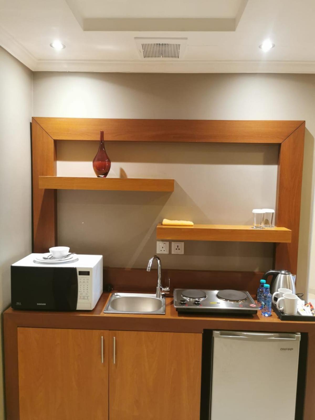 Ashbonh Hotel Suites Riyadh Bagian luar foto